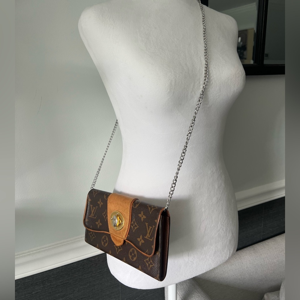 Louis Vuitton Monogram Boetie Wallet - Picture 3 of 14